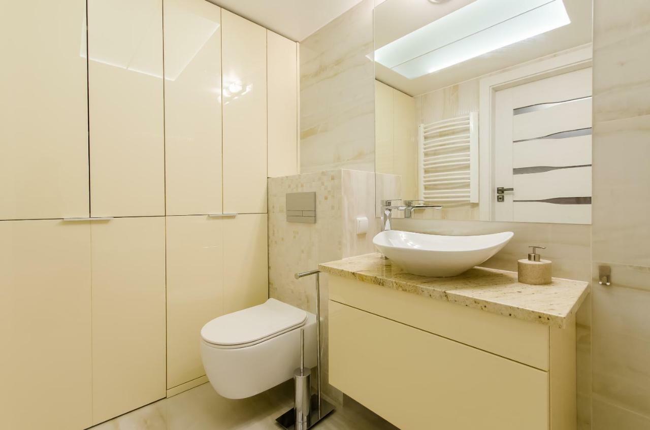 Central Penthouse With Terrace Красков Екстериор снимка