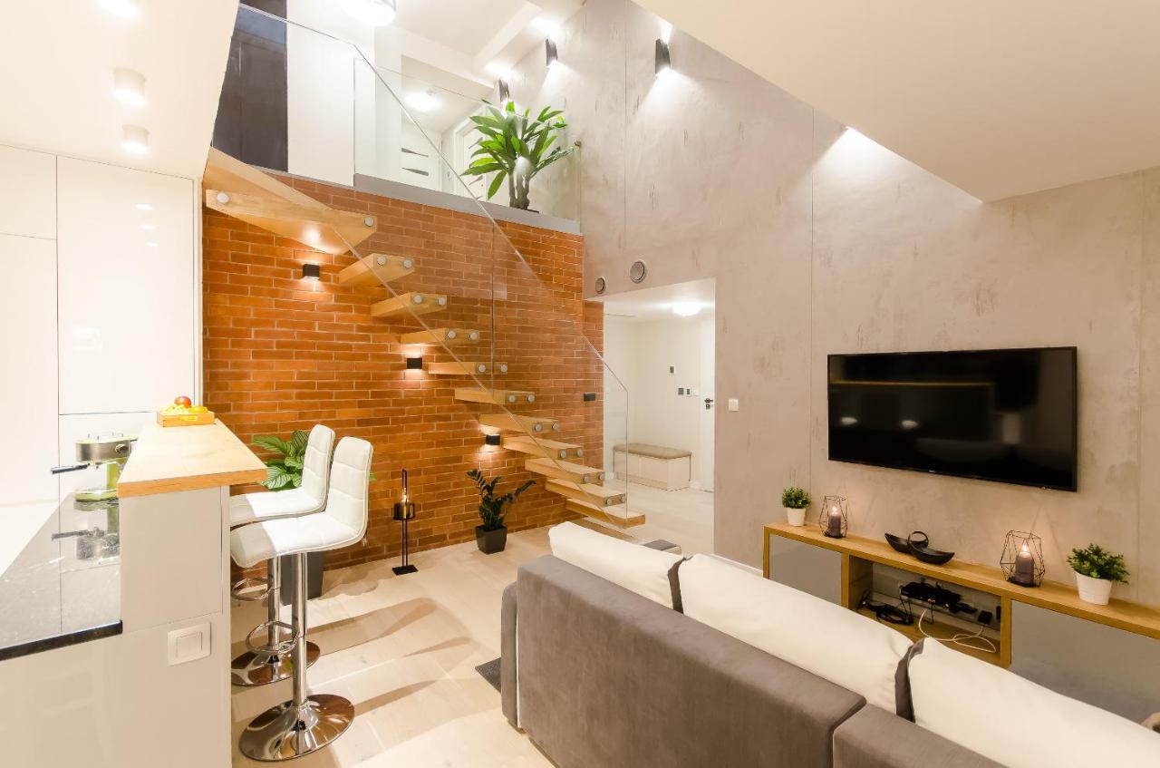 Central Penthouse With Terrace Красков Екстериор снимка